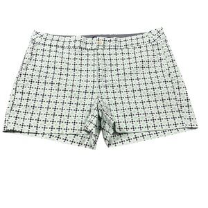 Banana Republic Black and White Patterned Women Shorts